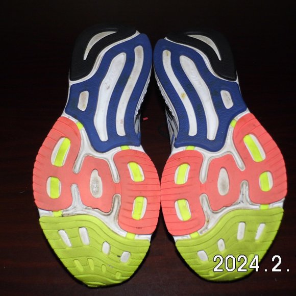 New Balance Running Shoe 7 Revlite 890 V.6 Pre owned - Picture 8 of 9